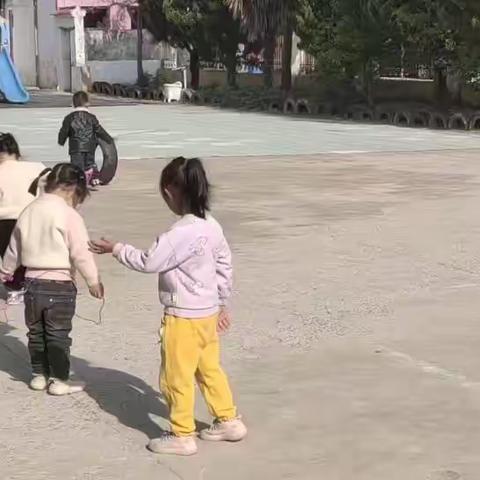 幼儿园快乐生活精彩回顾