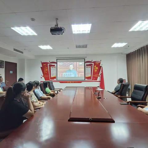 魏都区委统战部组织机关党员干部集中收看纪念中国人民抗日战争暨世界反法西斯战争胜利80周年阅兵仪式