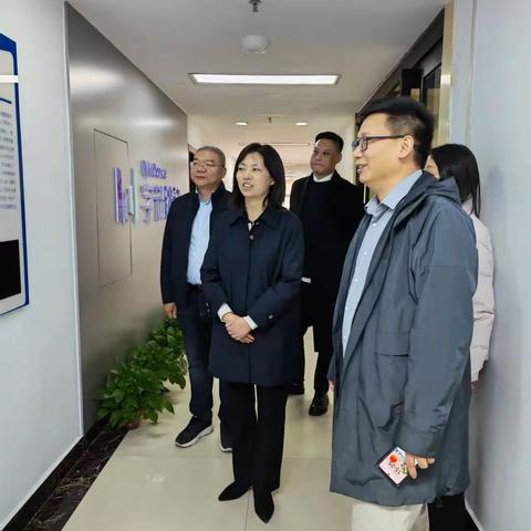 区委常委、统战部部长楚知真走访调研民主党派成员企业