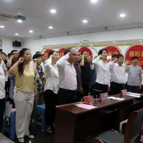 西大屯社区党总支召开庆祝建党104周年党员大会