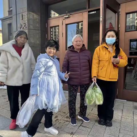 雪后赴一场邻里之约！舜颖社区睦邻市集，温暖与欢乐双向奔赴～