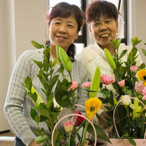 春风有信 花开舜颖 舜颖社区妇女节插花活动