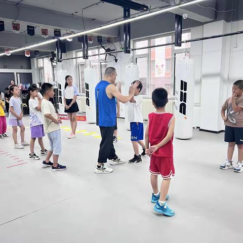 [西港路街道在水一方社区]反对欺凌，勇敢出击