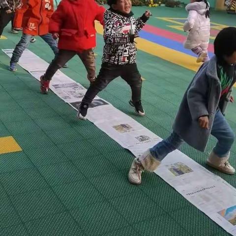 园本课程《好玩的报纸》