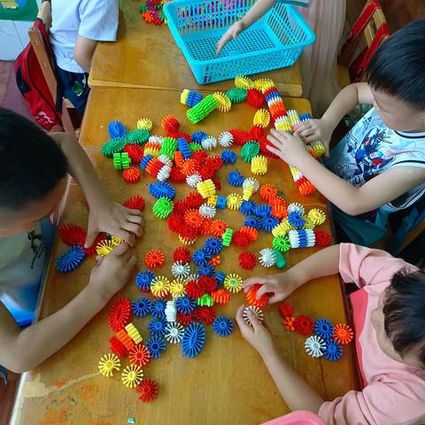 晨曦幼儿园马老师的简篇