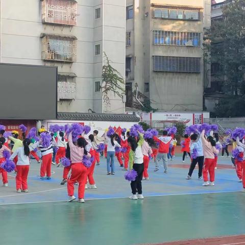 让每个孩子都用自己的方式发光 ——记湘南幼专小教学院21级九完小实习队