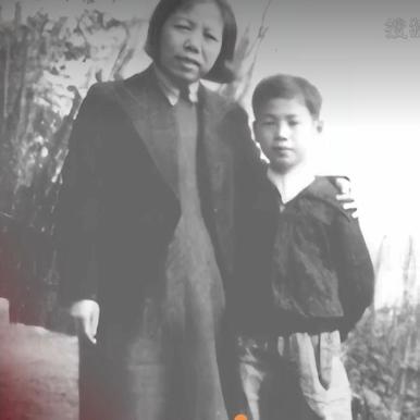 《李鹏：我是周总理养子？这不正确》