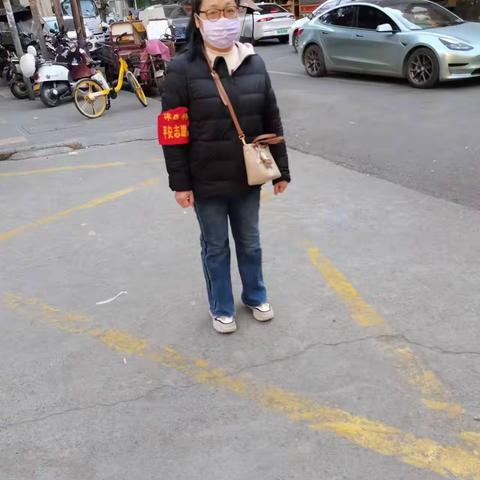 三五三八社区开展 严寒天气流浪乞讨巡查