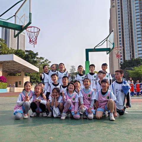 爱联小学二年级篮球比赛开始啦！