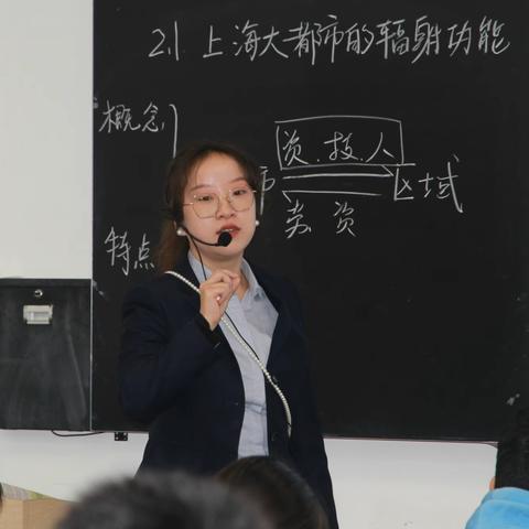 展风采，促提升---咸阳渭城中学高二文综组青年教师公开课教研活动