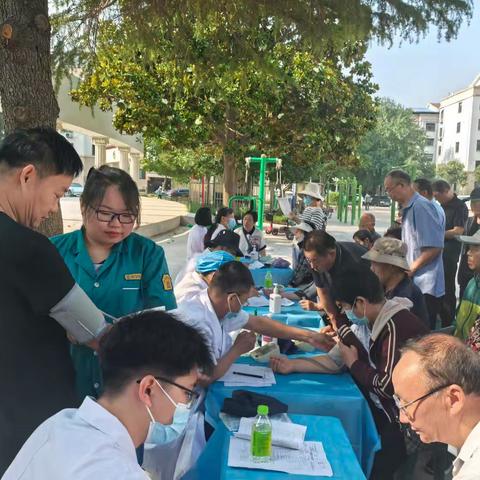 【黄河路街道】关爱银龄健康，共筑幸福晚年——颐和社区联合黄河路卫生服务中心开展65岁老人健康体检活动