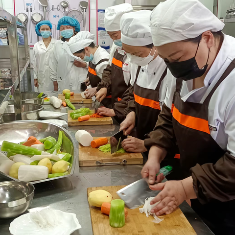 勤练基本功  靓出新风采 ——安宁市第五幼儿园食堂岗位练兵之刀工竞赛