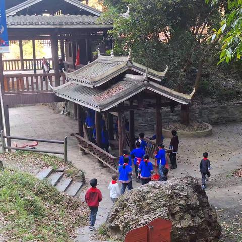 具河巴团师生聚，共扬雷锋展新篇暨三月三活动 ——时代精神与传统文化的传承