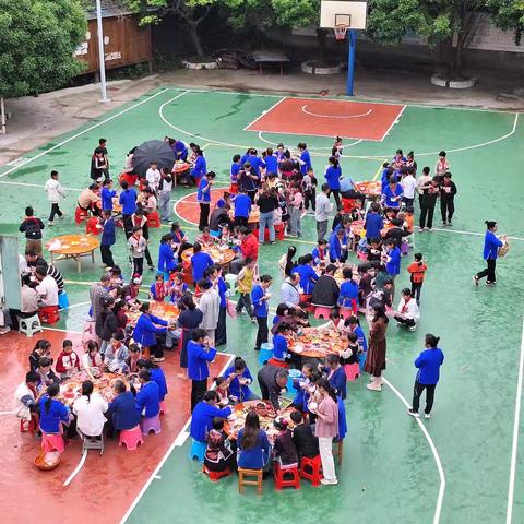 家校同心，共育花开 ——巴团明天小学期中家长会暨百家宴活动