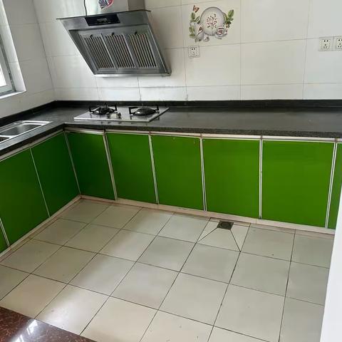 城北齐通书包房：景贤家园4楼，出租，家具家电齐全，两台空调、年租/11800/6976