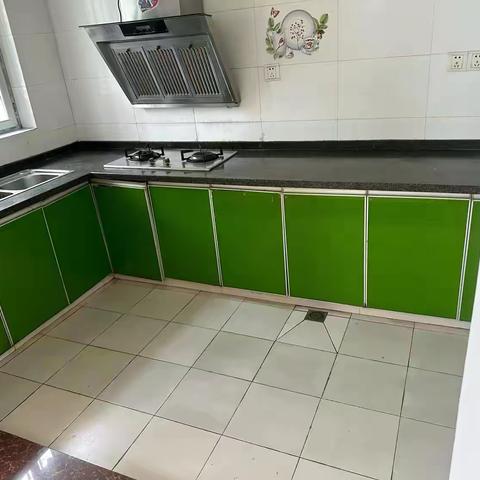 城北齐通书包房：景贤家园4楼，出租，家具家电齐全，两台空调、年租/10800/6976