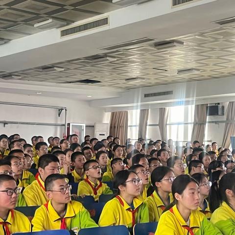 志存高远，永不言弃——定陶区第二实验中学初二年级优秀生座谈会