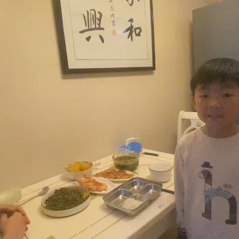 分餐我来做一小三年六班杨润钊