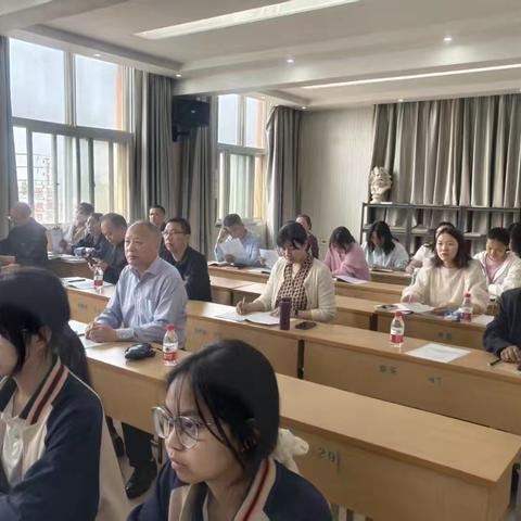 同课异构大融通，教会学生才算中 -------长葛一高语文学科基地区域教研活动纪实