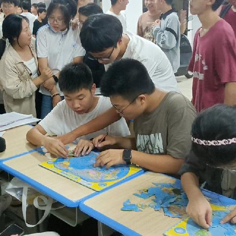 《地理研学社招新活动及新生面试》