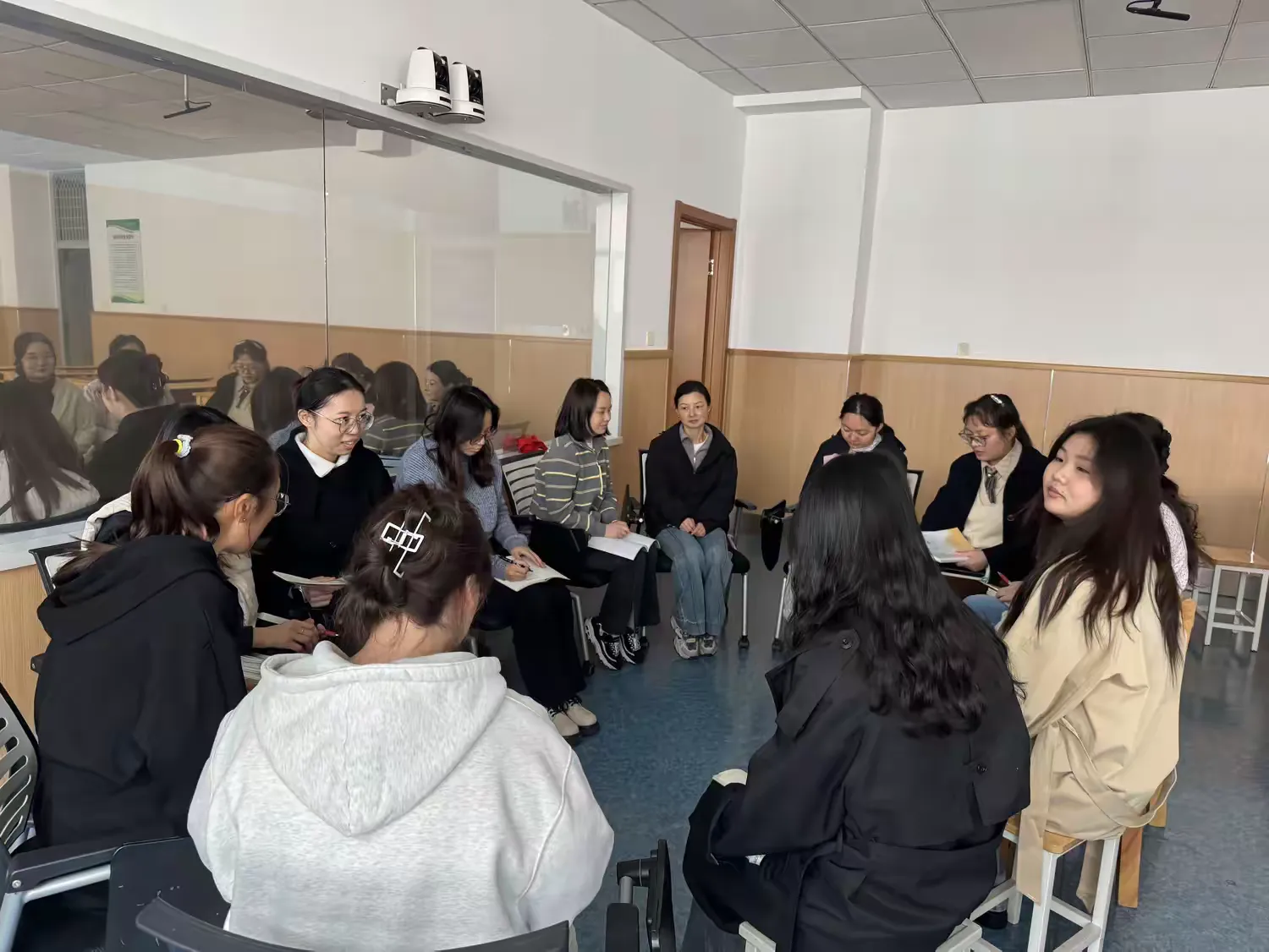 简篇-【灵美龙小·校本教研】“金陵好课堂”:让文字在情境中“活”起来——龙潭中心小学语文校本研修系列活动(二)