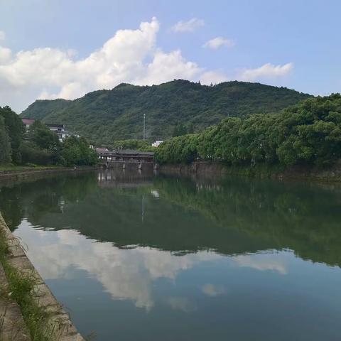 【西联乡】定期组织河道清洁，守护绿水青山