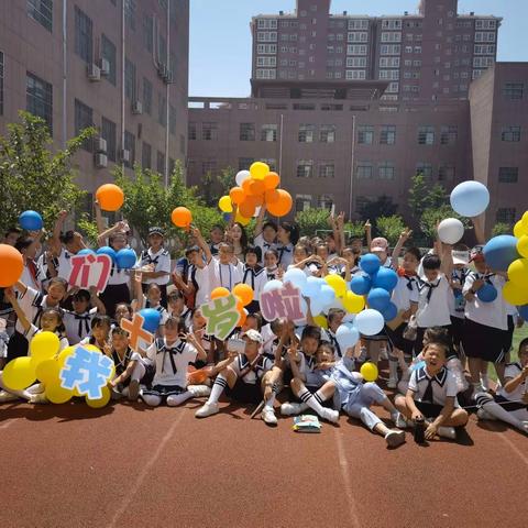 班主任智慧管理‖何佳佳：做那个擦亮星星的人