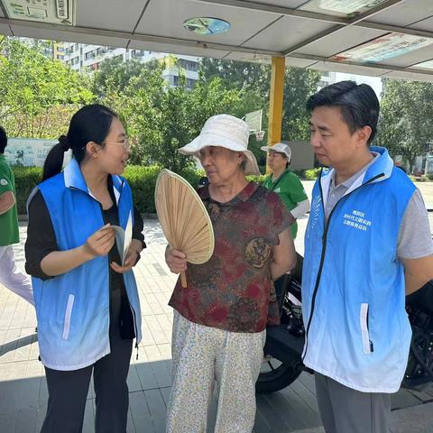 槐荫区振兴街街道阳光新城第二社区退役军人服务站开展反有组织犯罪法宣传活动