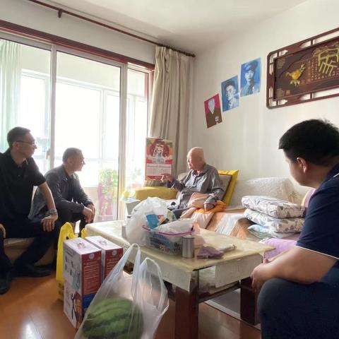 红色血脉永赓续 深切关怀暖人心 ——阳光新城第二社区开展走访慰问抗战老兵活动