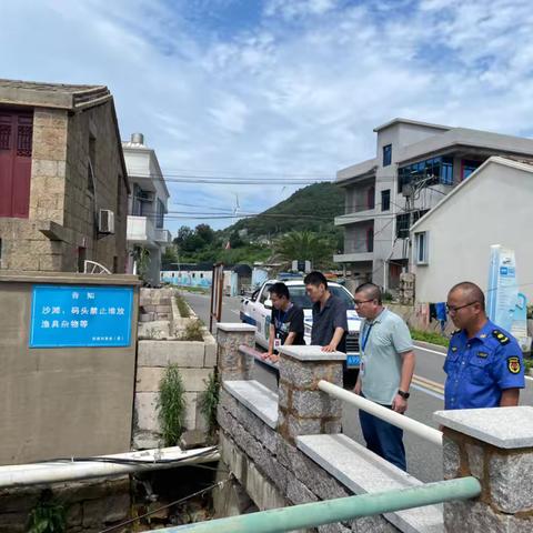 苔菉镇开展第七次“河长日”巡河活动