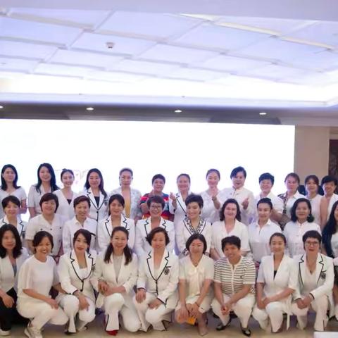 扬帆新时代  绽放她力量