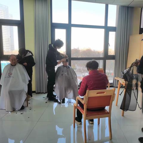 太古城居家养老服务站—爱心义剪，让温暖与美好同行