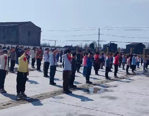 王官集初中夏季防溺水安全告家长书（六月份） ——珍爱生命 预防溺水