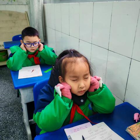 校园护眼时刻：眼保健操里的健康守护