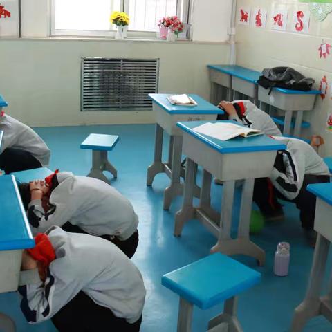 莒南县特殊教育中心5.12防灾减灾日防震应急疏散演练活动纪实