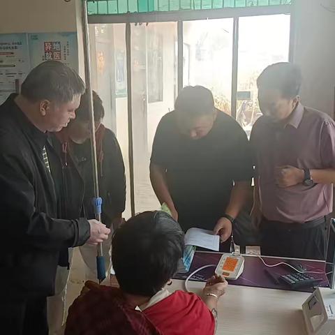 安岭镇中心卫生院领导班子督导检查”家庭签约”工作落实情况