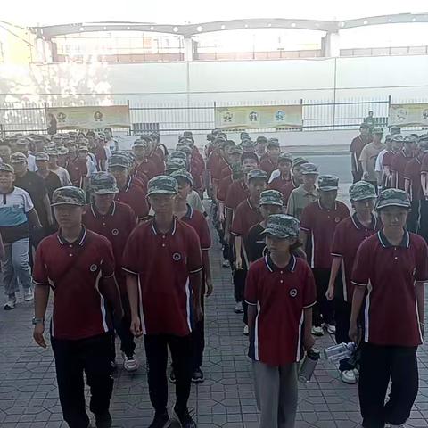 鑫飞初一二中队军训日常