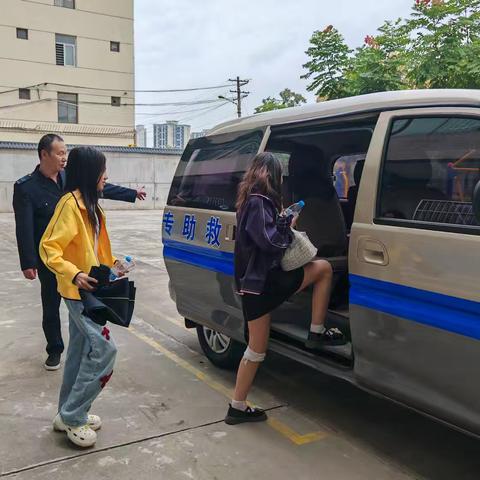 救助站倾力相助 圆困境儿童回家梦
