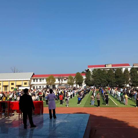 树榜样，不负韶华再起航 ——水东江镇初级中学召开2023年下学期期中总结表彰大会