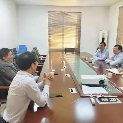 分行党委书记、行长许绍安同志率队走访遂溪县金地矿业有限公司