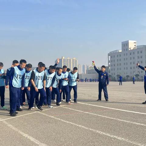 冬训促强能·百日砺精兵——战勤保障队开展冬季大练兵体能考核工作