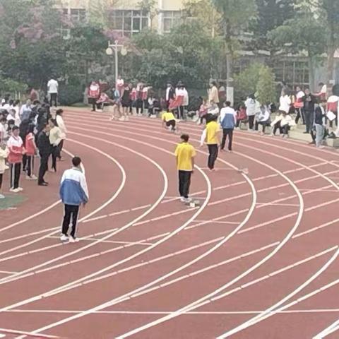 西畴县第一中学“青春似火，运动无限”第八届体育、艺术、文化节---志成386班