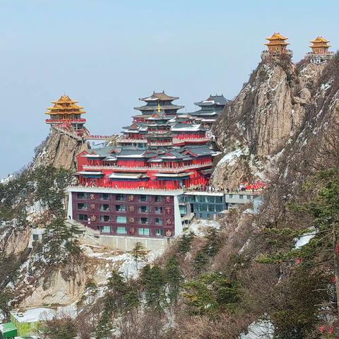 雪后登老君山