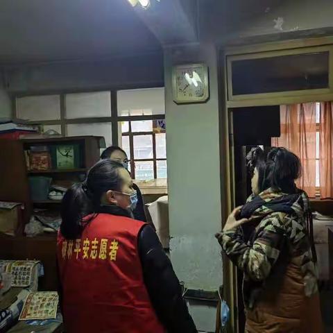 长乐坊街道计生办和更新社区走访慰问失独家庭，传递关爱温暖人心