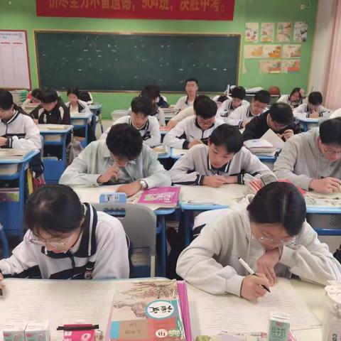 【课题动态17】书香润心灵，名著伴成长——《基于生态型阅读场域初中语文分级阅读的实践研究》课题组世界读书日系列活动圆满结束