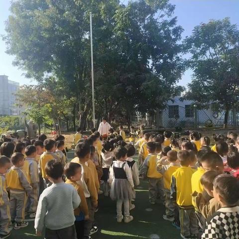 【申博幼儿园】中二班11月份宝贝们成长册