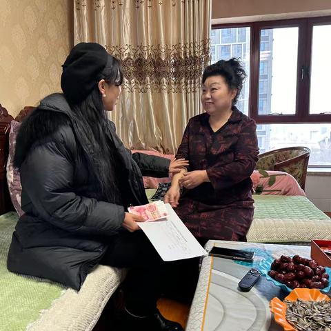 慰问老党员，传递党的温暖