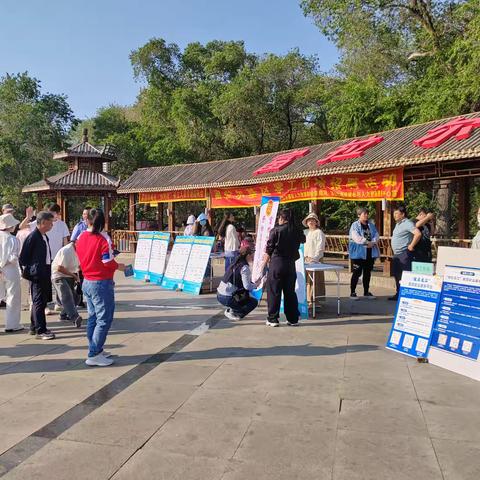富拉尔基区零工市场招聘活动 ——红岸街道夜市专场总结