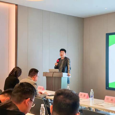 区招商局组织开展招商推介活动