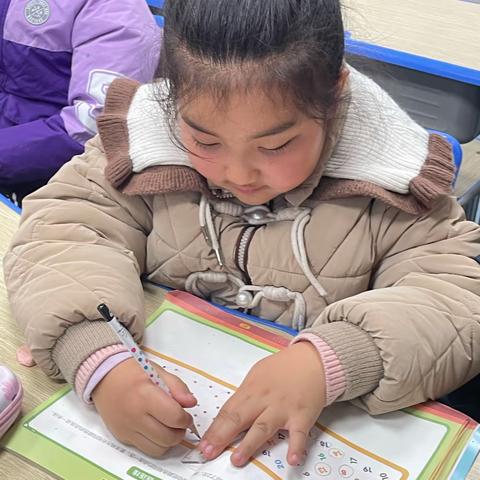 民富园小学二三年级专注力课程12月13日